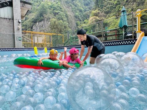 統一谷關_兒童泡泡戲水池